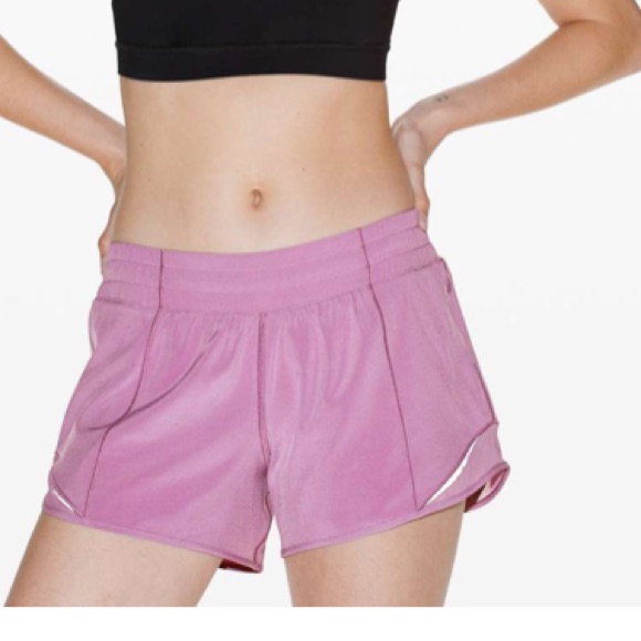 Lululemon Hotty Hot Short Jubilee Size 4